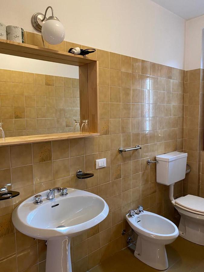 Albergo Quai Monno Eksteriør billede