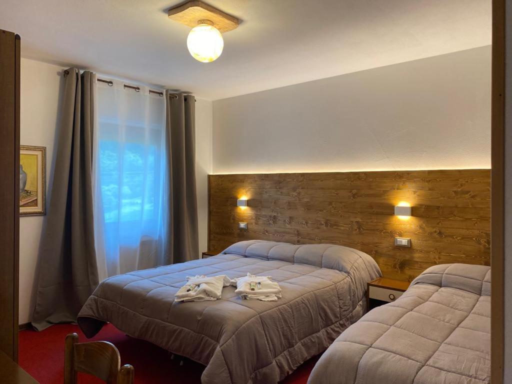 Albergo Quai Monno Eksteriør billede