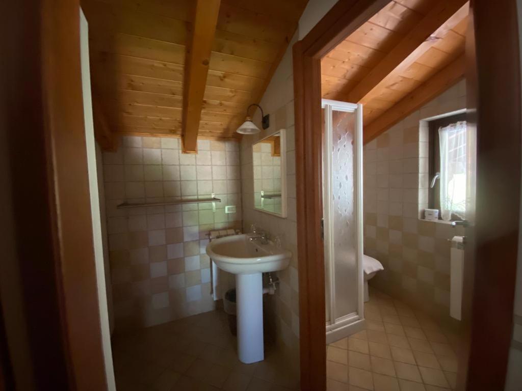 Albergo Quai Monno Eksteriør billede